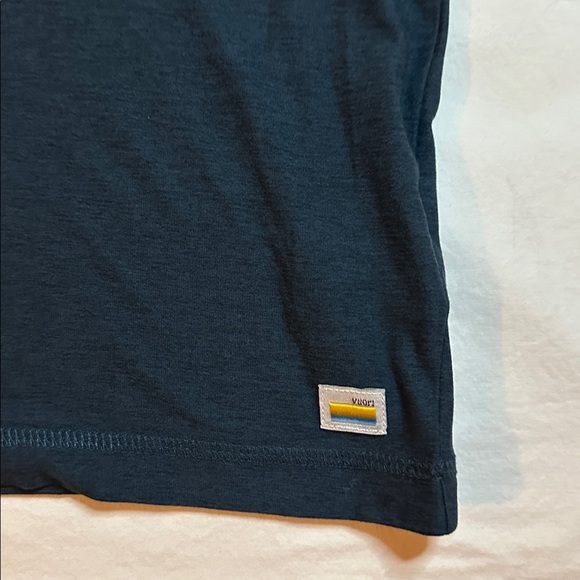 Vuori Men's Strato Long Sleeve Tee - Navy - Picture 7 of 10